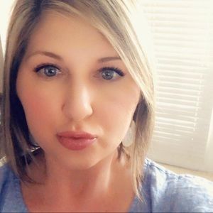 Meet your Posher, Ashlie